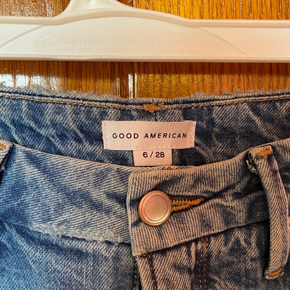 Good American Straight Leg Blue Jeans - Picture 2 of 7